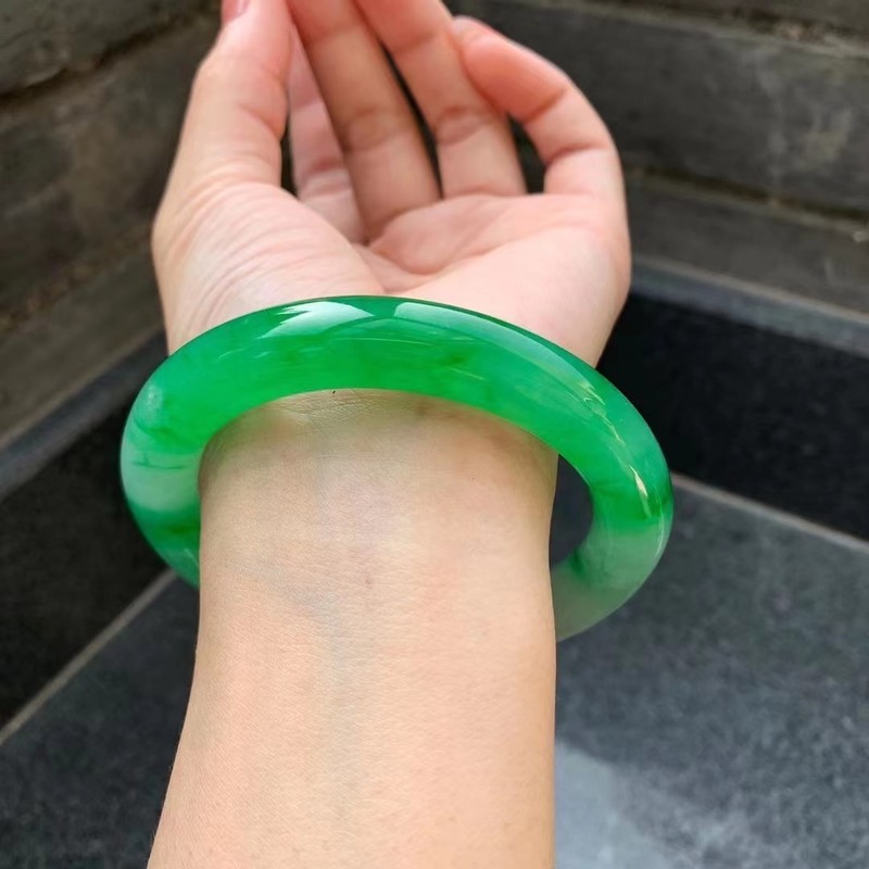 Bracelets - Natürliches burmesisches Jade-Armband, Güteklasse A, aus