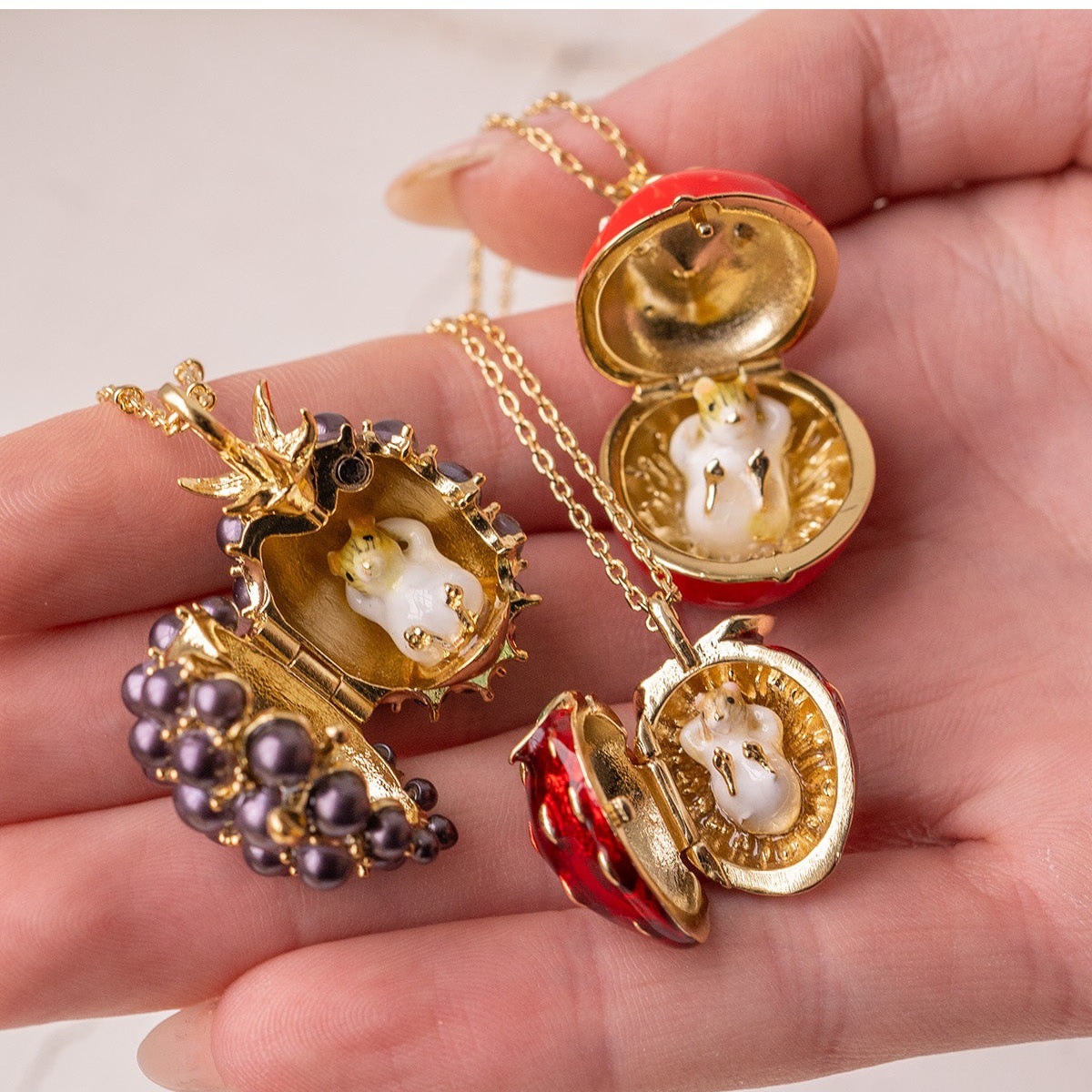 Heart Locket Necklace Photo - Neue Frucht-Osterei-Halskette mit Öffnungs- und Schließfunktion,