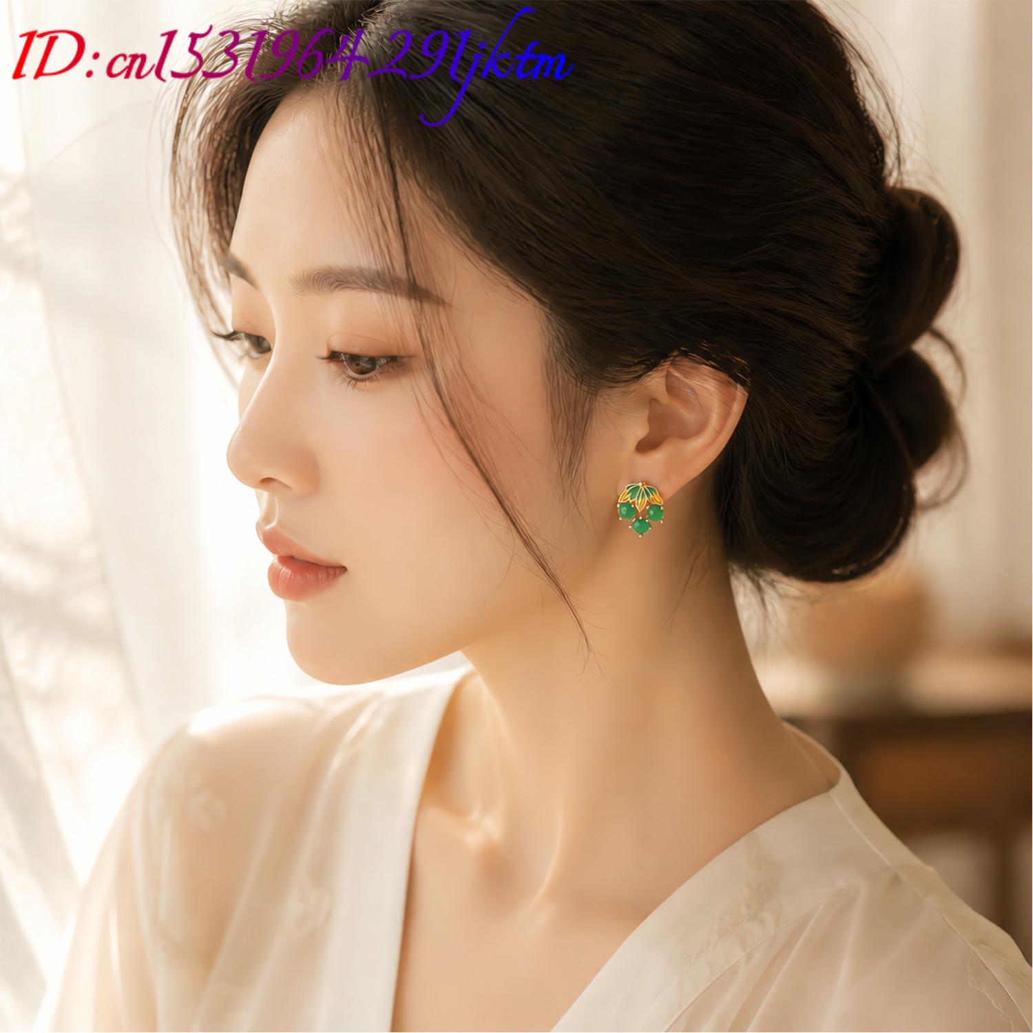 Burmesische Jadeit-Trauben-Ohr – Earrings Bewertung und Preis