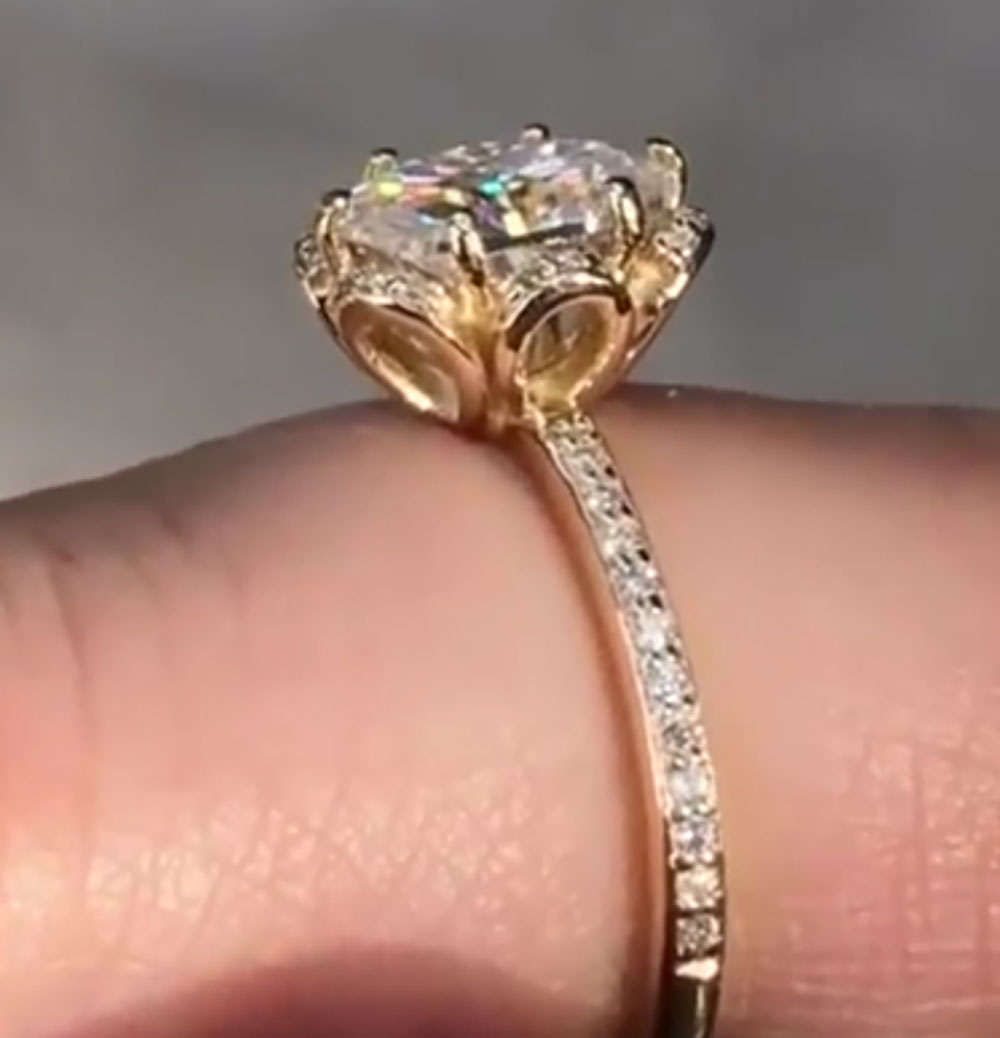 Benutzerdefinierter Ring aus m – Moissanite Engagement Ring 1 Carat Bewertung und Preis