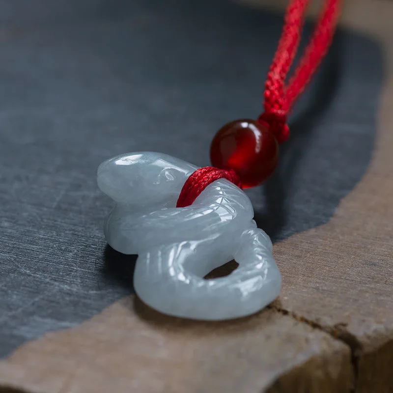 Natürliche Smaragd Chinesische – Necklaces Bewertung und Preis
