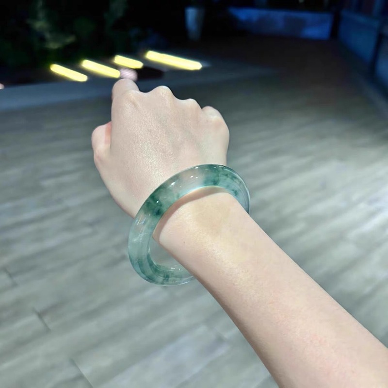 Hochwertige AAA-Alternative zu – Bracelets Bewertung und Preis