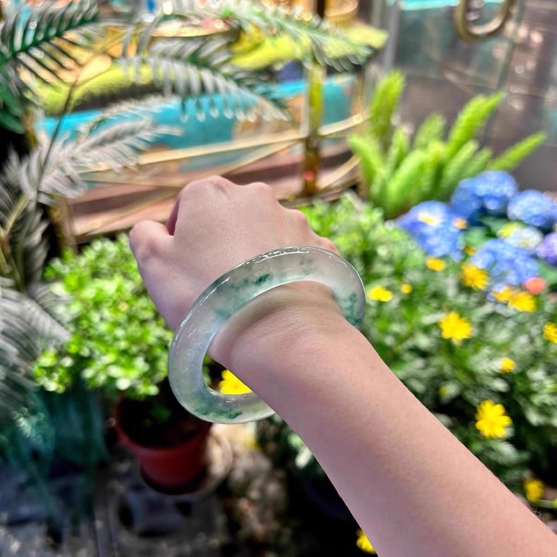 Hochwertige AAA-Alternative zu – Bracelets Bewertung und Preis