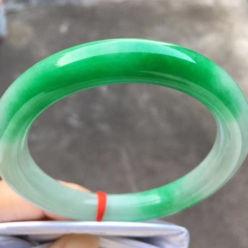 Natürliches Myanmar-Jade-Armba – Bracelets Bewertung und Preis