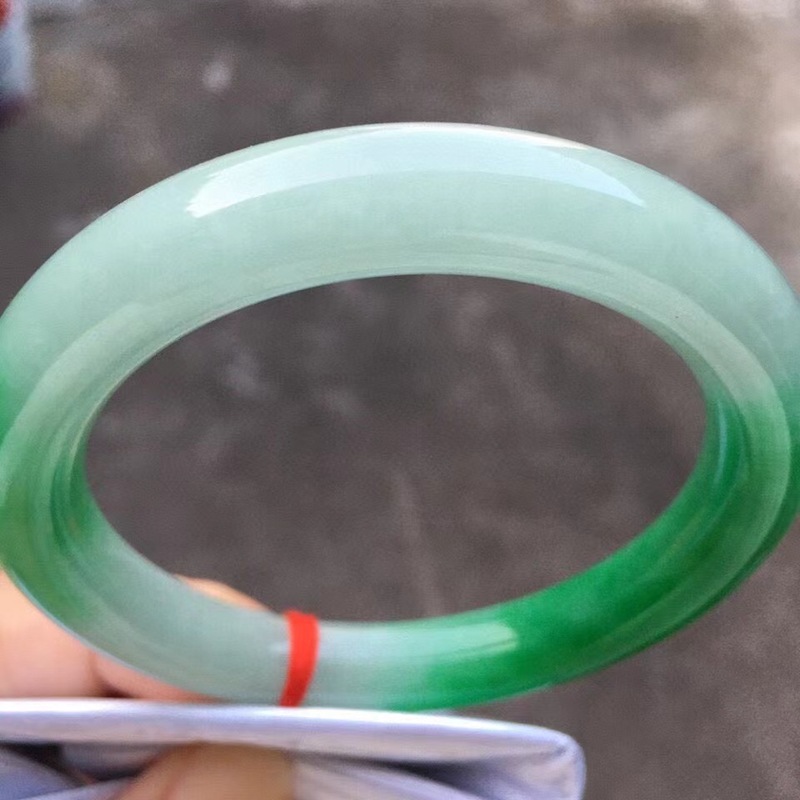 Natürliches Myanmar-Jade-Armba – Bracelets Bewertung und Preis