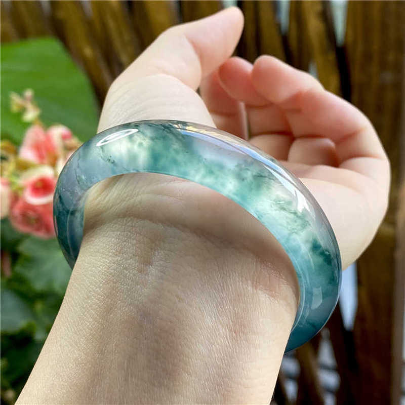 Eisartiger Jadeit mit Blumenmu – Bracelets Bewertung und Preis