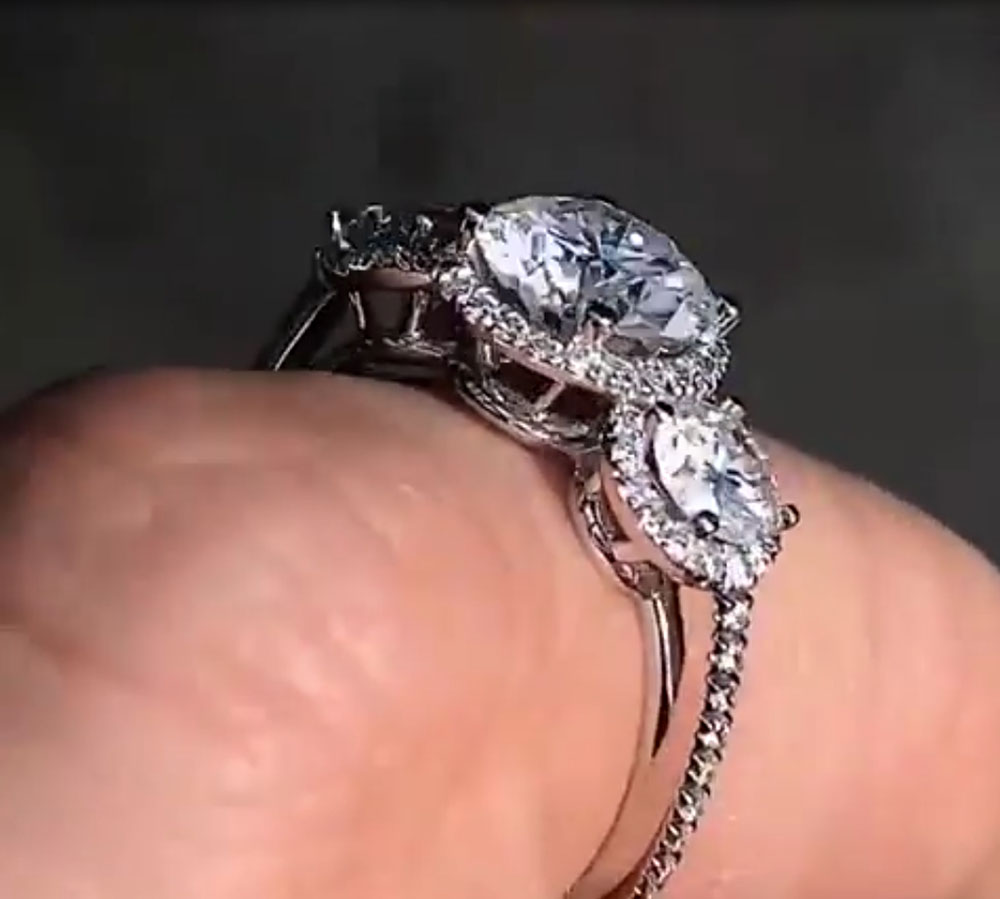 Benutzerdefinierter echter Pla – Moissanite Engagement Ring 1 Carat Bewertung und Preis